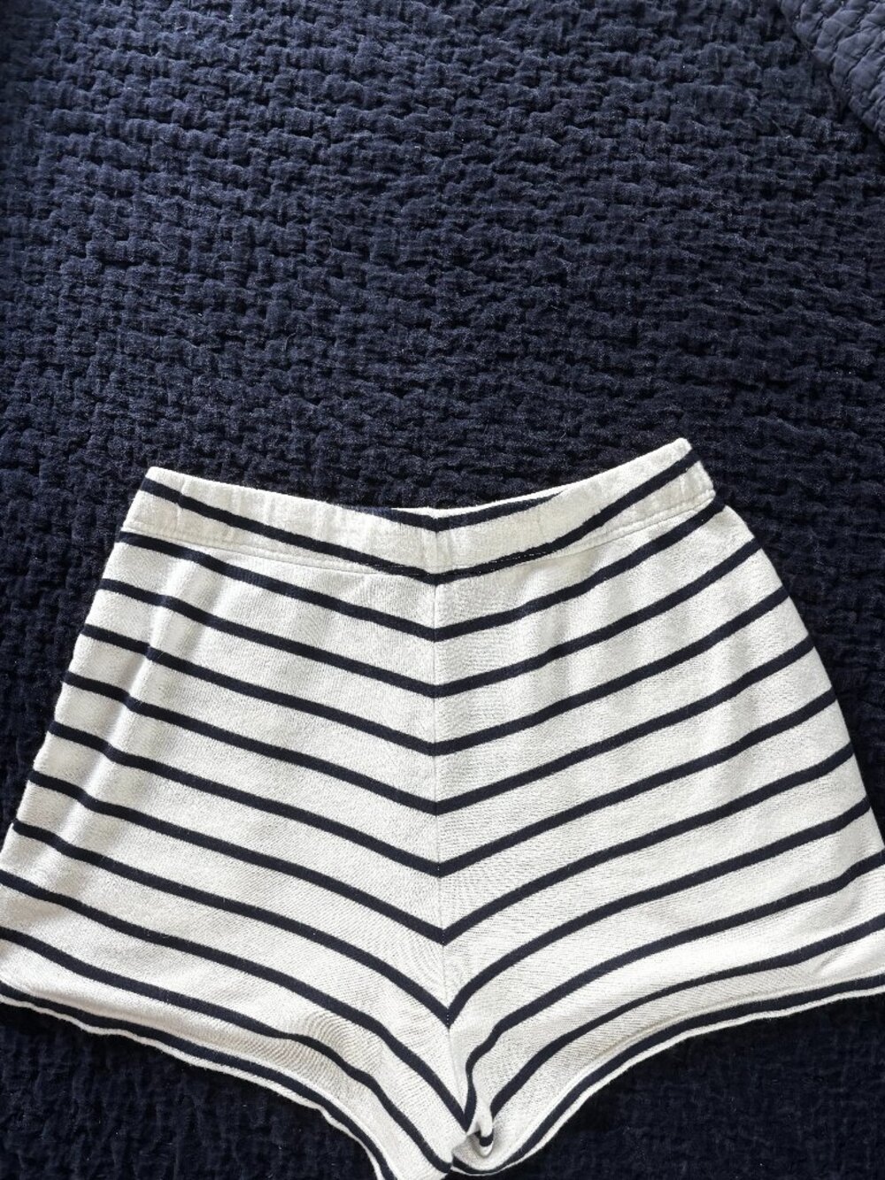 2 pc Beachy Terry Set White/Navy Stripe - Vineyard Vines - Picture 3 of 9